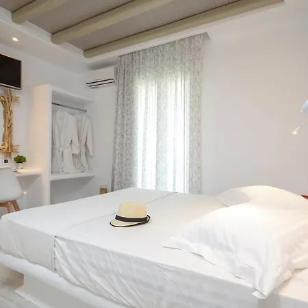 Naxian Spirit & 4* Agia Anna (Naxos)