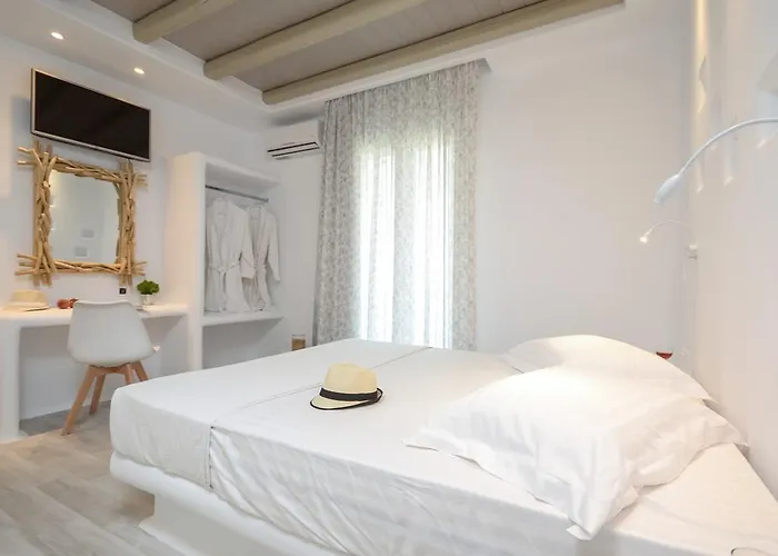 Naxian Spirit & 4* Agia Anna (Naxos)